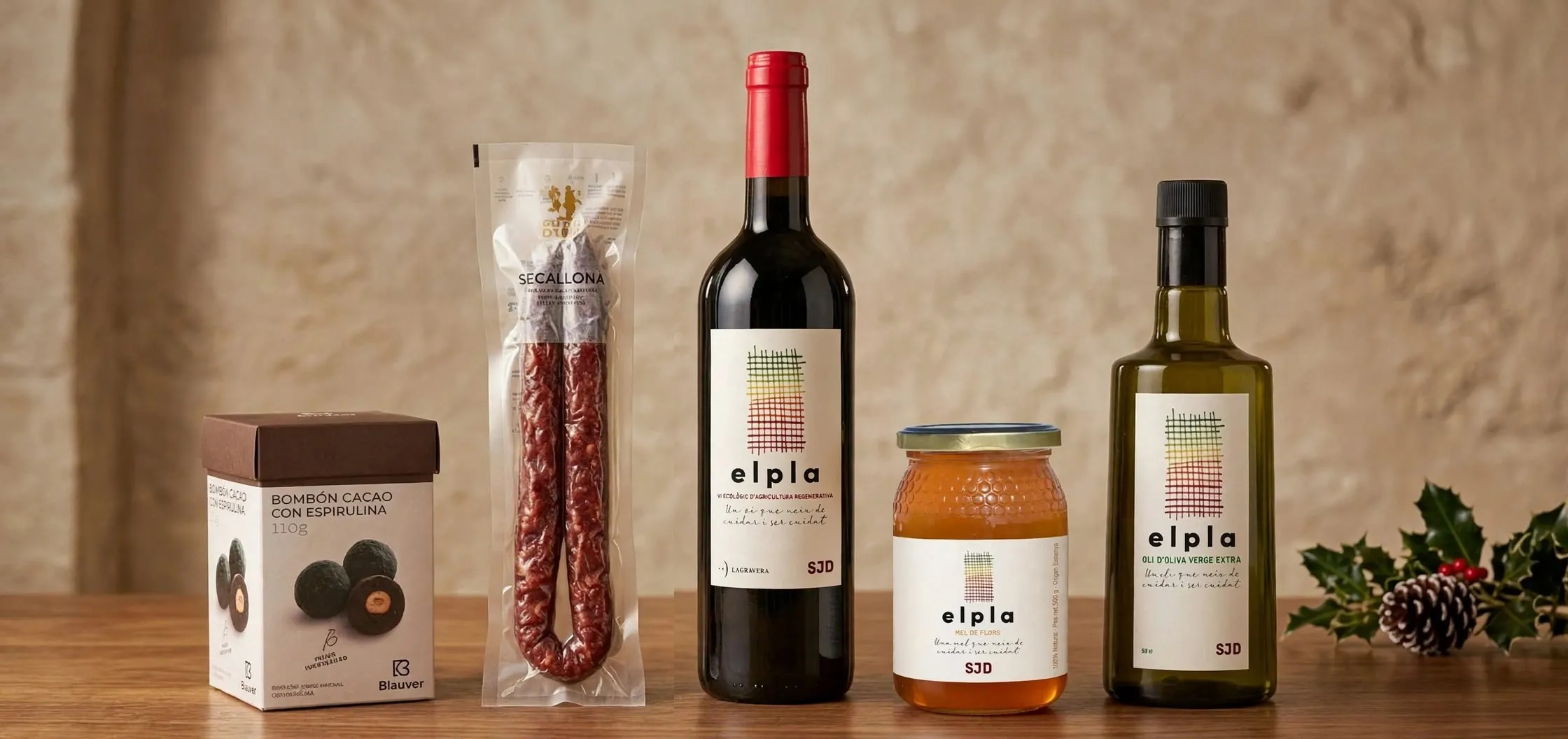 Lot El Bon Detall: bombons de cacau amb espirulina, secallona, vi negre El Pla, mel de flors i oli d'oliva verge extra El Pla