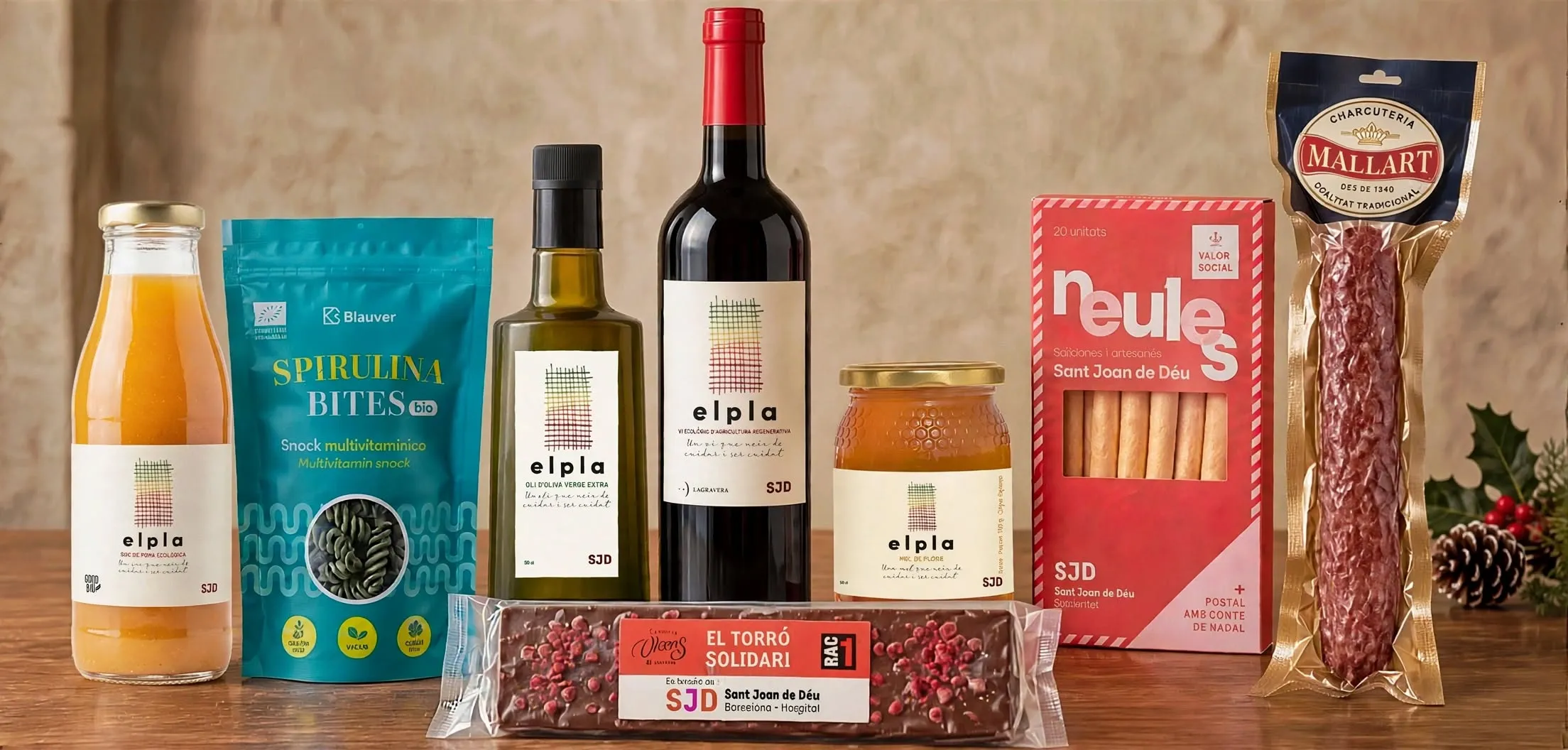 Lot El Pla: suc, snack d'espirulina, oli d'oliva El Pla, vi negre El Pla, mel de flors, neules solidàries, torró solidari i llonganissa